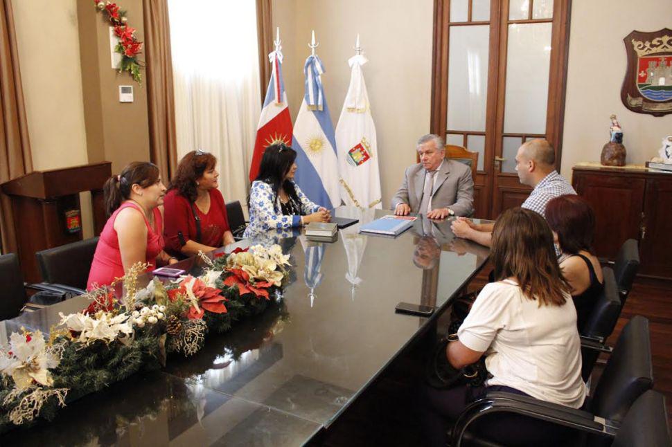 Infante recibioacute a la ONG Senderos de Esperanza