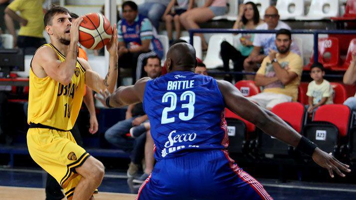 Obras Baacutesket vencioacute a Quimsa por 82 a 72