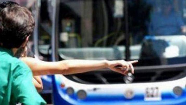 Pasajeros podraacuten denunciar malos tratos de choferes de colectivos