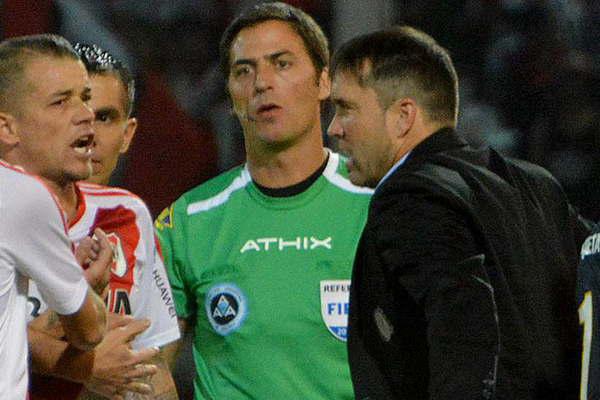 Coudet anuncioacute que renunciaraacute