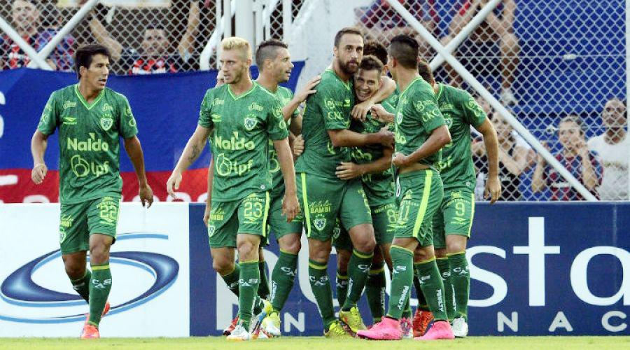 Aldosivi derrotoacute 2 a 0 a Sarmiento