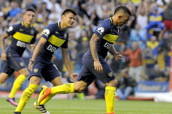 La Bombonera fue unaacutenime con el Apache Teacutevez