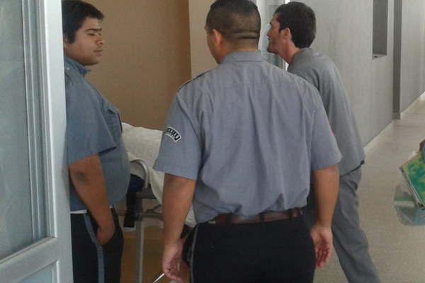 Golpean a una mujer en la cabeza para robarle la motocicleta 