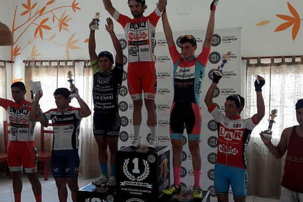 Emanuel Juaacuterez se quedoacute con el triunfo 