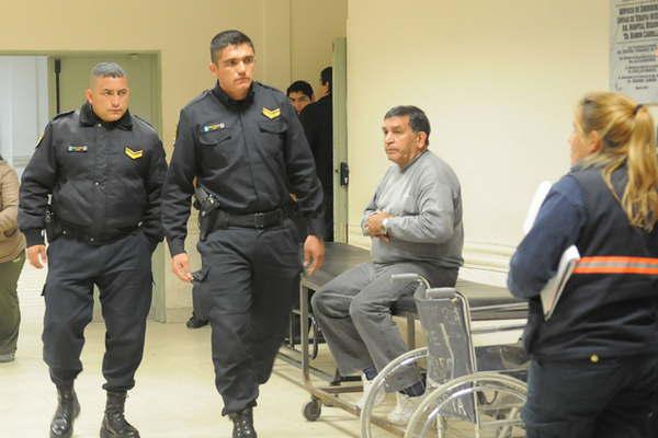 Tres heridos en violentas grescas a cuchilladas y a uno le peligra la visioacuten