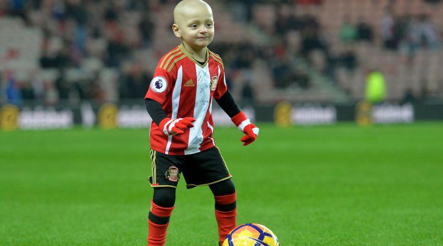 Video- el nene con caacutencer que metioacute un gol en la Premier