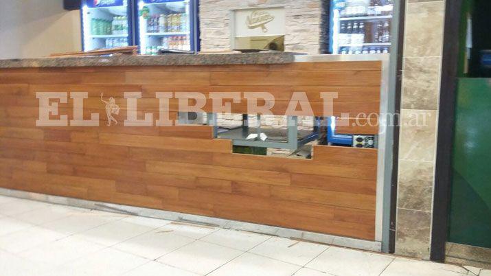 Encapuchados robaron millonaria suma de locales del shopping