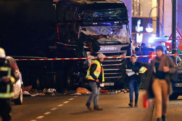Nueve muertos en ataque a un mercado de Navidad de Berliacuten