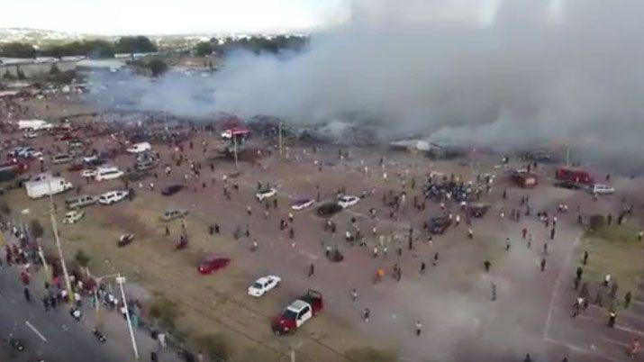 México- al menos 22 muertos al explotar un mercado de pirotecnia