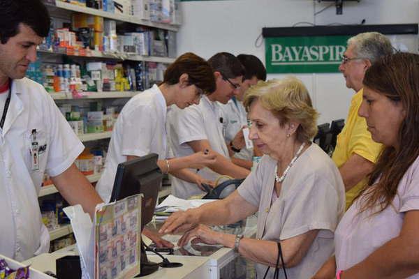 Farmacias locales suspenden desde hoy los servicios al Pami