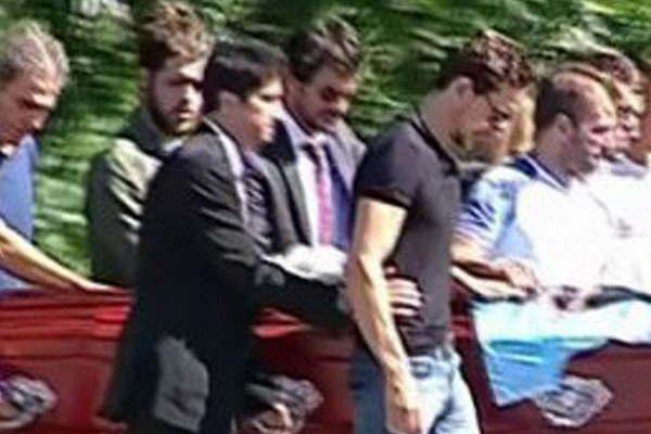 Cremaron los restos de Santiago Vaacutezquez tras emotiva ceremonia