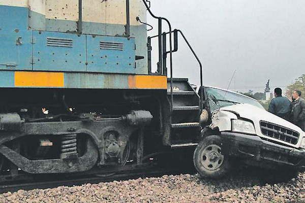 Se salvoacute milagrosamente de morir arrollado por el tren de pasajeros