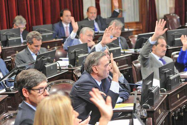El Senado aproboacute la modificacioacuten de Ganancias y lo devolvioacute a Diputados