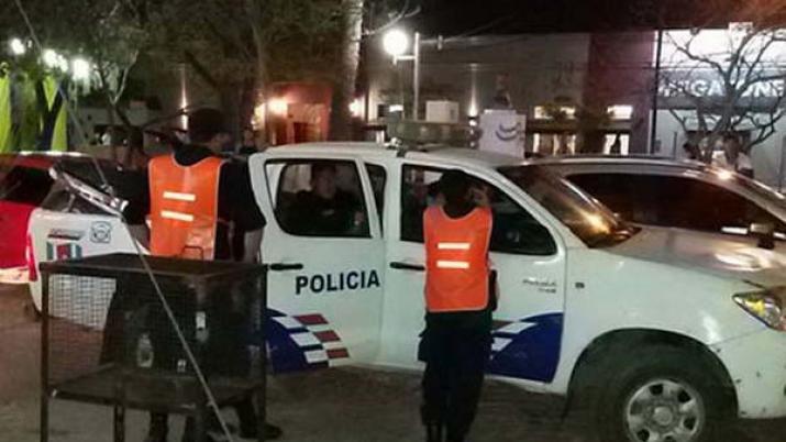 Fingioacute que se iba a hacer unos traacutemites y lo descubrieron con su amante