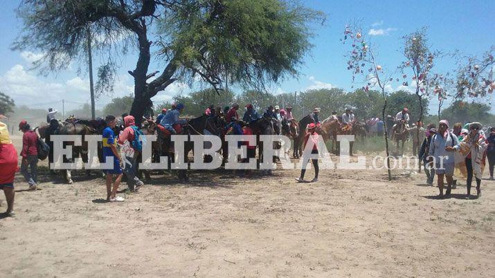Miles de fieles honran a San Esteban en Sumamao