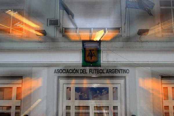 La Asociacioacuten del Fuacutetbol Argentino  recibioacute una nueva advertencia de la Fifa 