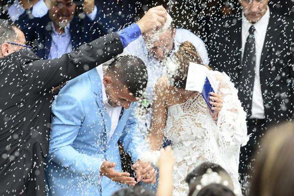 El look de Carlitos y Vanesa para el civil