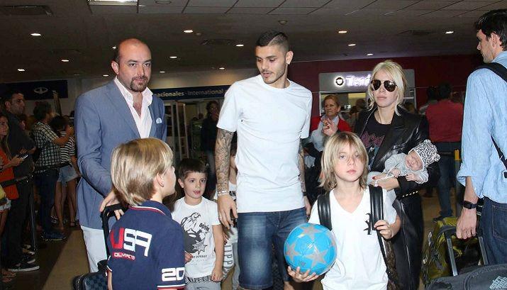 iquestPagoacute exceso de equipaje Wanda Nara llegoacute al paiacutes con iexcl13 valijas