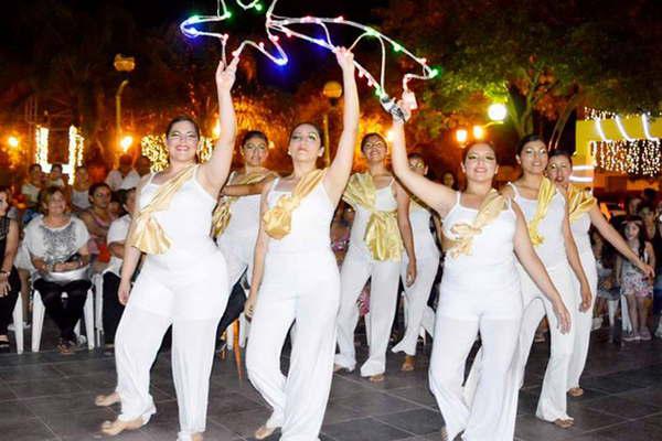 El Nintildeo Jesuacutes nacioacute en la plaza Manuel Belgrano de La Banda