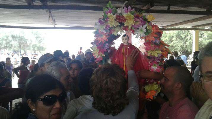 La fiesta de San Esteban convocoacute a miles de promesantes