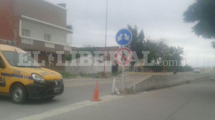 VIDEO Se agrietoacute el pavimento de la colectora del puente de Avda Lugones