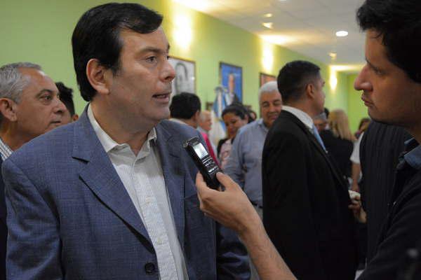 Zamora- Mantener la paz social en eacutepocas complicadas es muy importante para los trabajadores