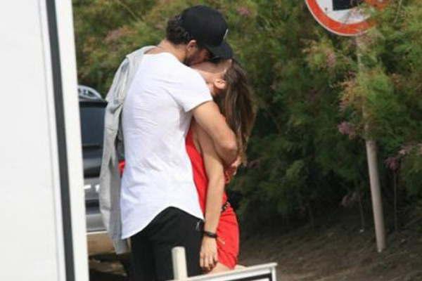 Pampita y Moacutenaco a los Picos en Punta 