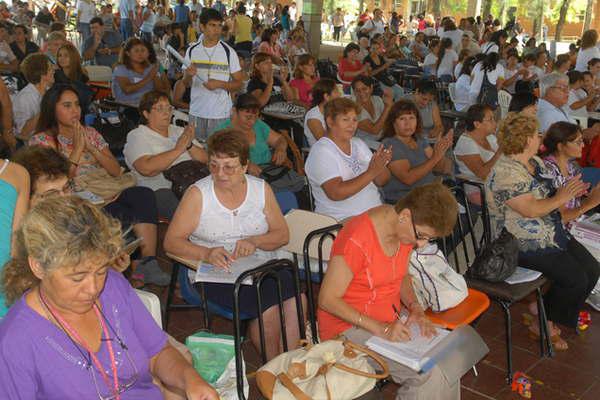 Se preparan para el Encuentro  de Catequistas Santiaguentildeos