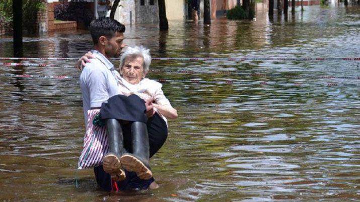 Inundacioacuten en Pergamino- la foto que conmueve al paiacutes