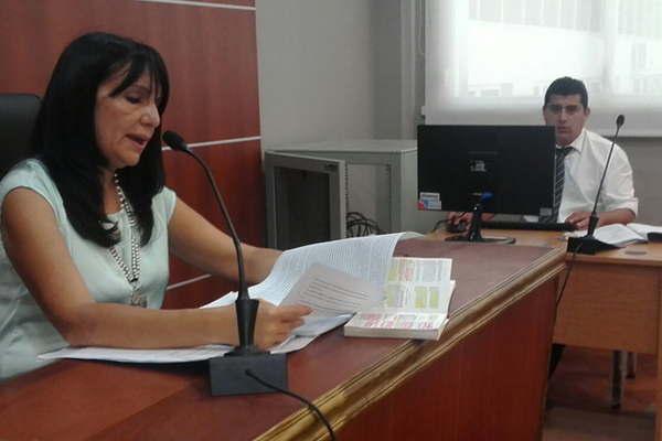 Excluyen a adolescente de su hogar al golpear a hermana nintildea