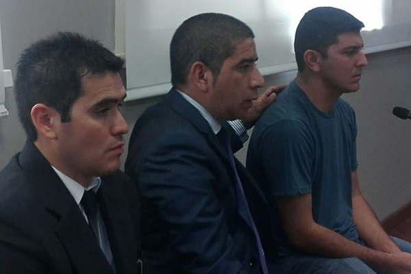 Un antildeo y medio de prisioacuten para el policiacutea que apaleoacute a folclorista en puja por mujeres