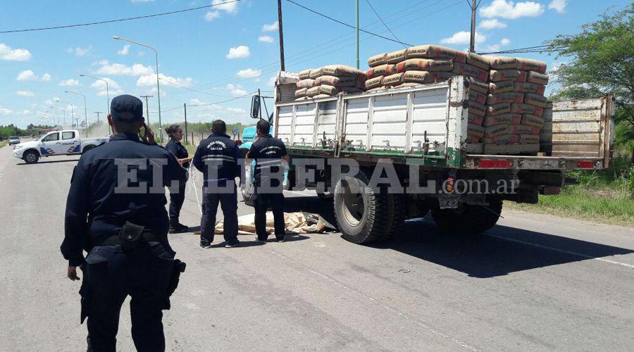 El jinete fue aplastado por el camión