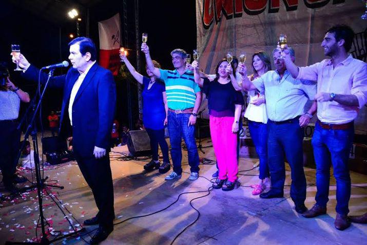 El senador Zamora brindó con la militancia radical