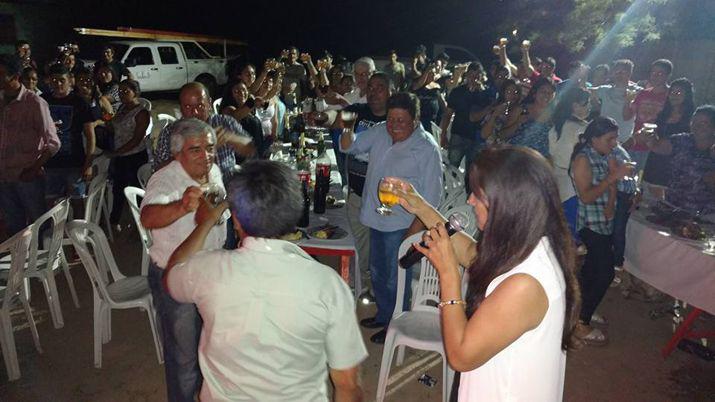 El brindis de fin de año en La Cañada Departamento Figueroa