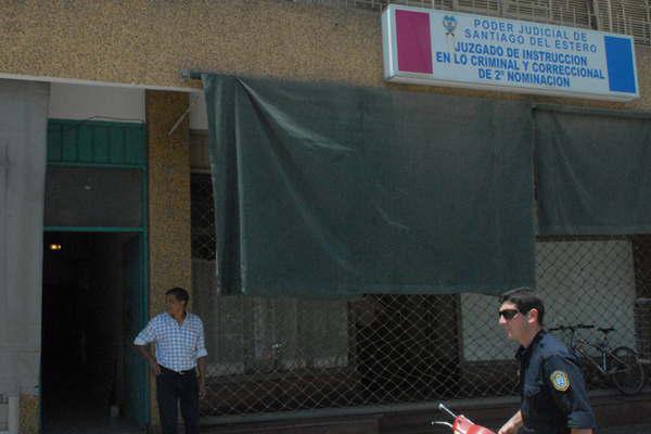 Detenidos por robar en  una vivienda deshabitada