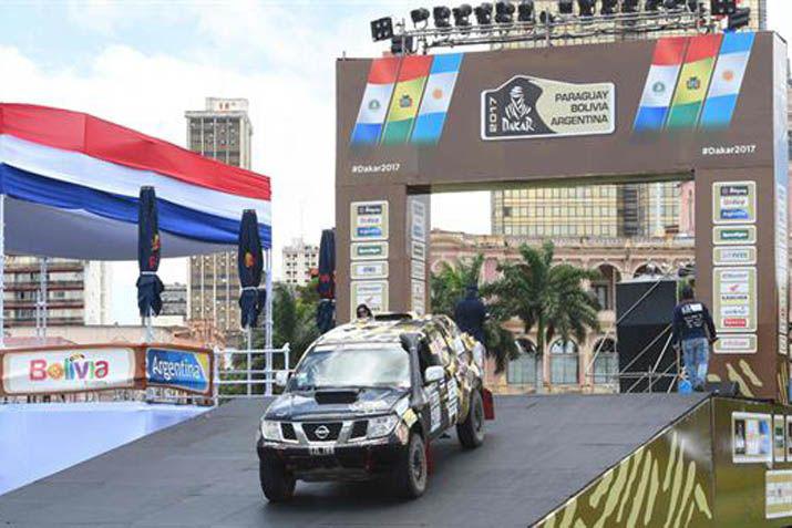 Largada simboacutelica del Dakar en Asuncioacuten Paraguay