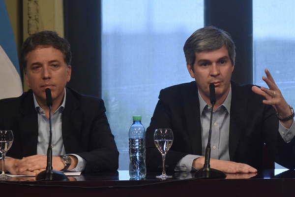 El Gobierno pronosticoacute un muy buen 2017 para la economiacutea y negoacute que Dujovne busque un ajuste