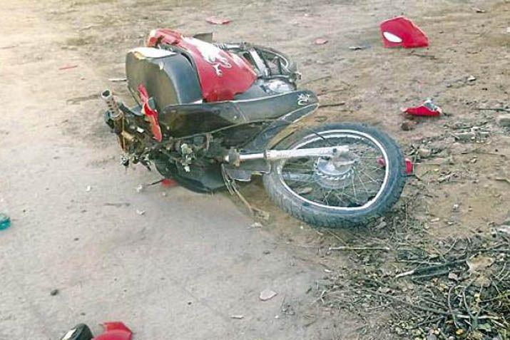 Motociclista cayoacute de su rodado y terminoacute en el hospital