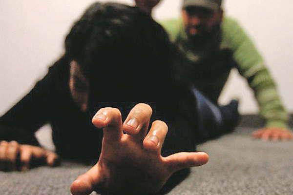 Jovencita denuncioacute que el 1 de enero se emborrachoacute con el amigo y eacuteste la violoacute