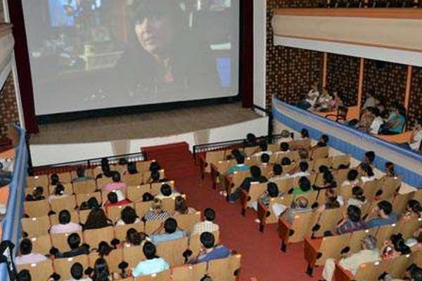Los chicos podraacuten ver cine gratis por el Diacutea de Reyes Magos