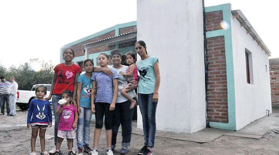 Entregaron viviendas sociales en Manogasta