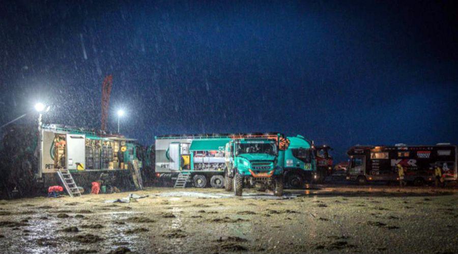 Temporal en Oruro obligoacute a suspender el Dakar