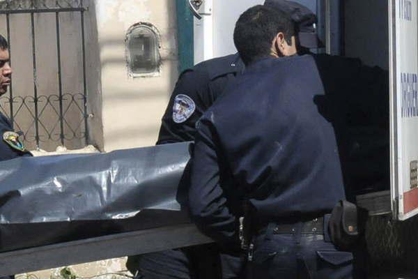 Un joven de 23 antildeos fue hallado sin vida por su sobrino dentro de su casa