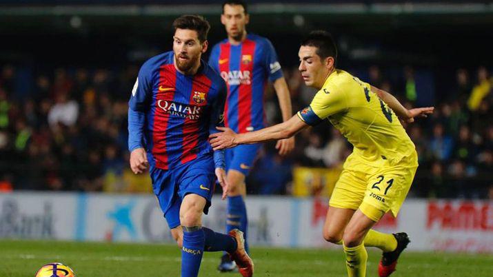 Messi salvoacute al Barcelona con gol de tiro libre al final