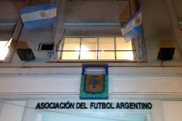 La Asociación de F�tbol Argentino (AFA) tendría a su nuevo presidente antes de mayo
 