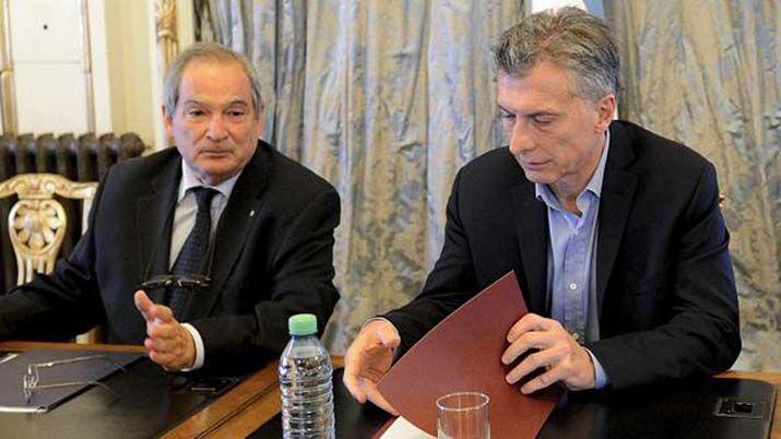 Mauricio Macri junto al titular de Salud Jorge Lemus