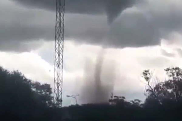 Lluvias y granizo azotaron varias provincias y tornado en San Luis