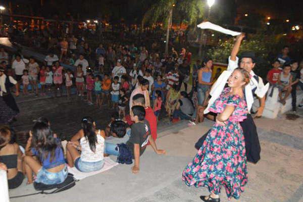 Califican de exitoso el inicio del programa Un verano saludable en familia en el parque Aguirre
