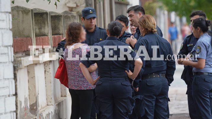 Docente intentoacute suicidarse pero la policiacutea la rescatoacute a tiempo