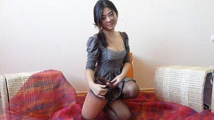 La mujer de tres piernas que revolucionoacute la web